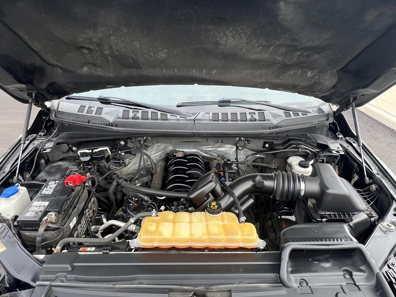 2017 Ford F-150 4WD SuperCrew 145" XLT V8 Sport 4X4 Photo