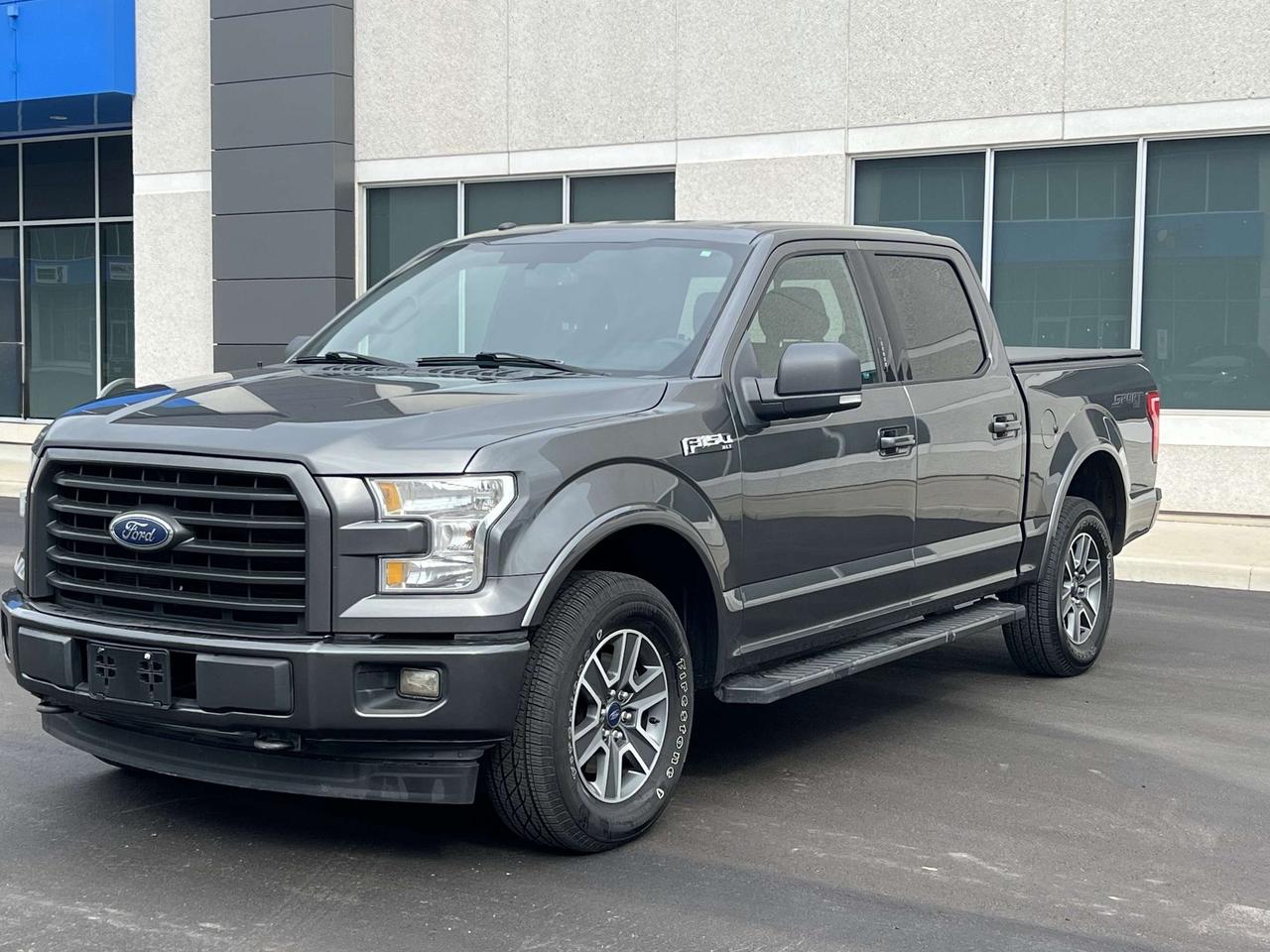 2017 Ford F-150 4WD SuperCrew 145" XLT V8 Sport 4X4 Photo