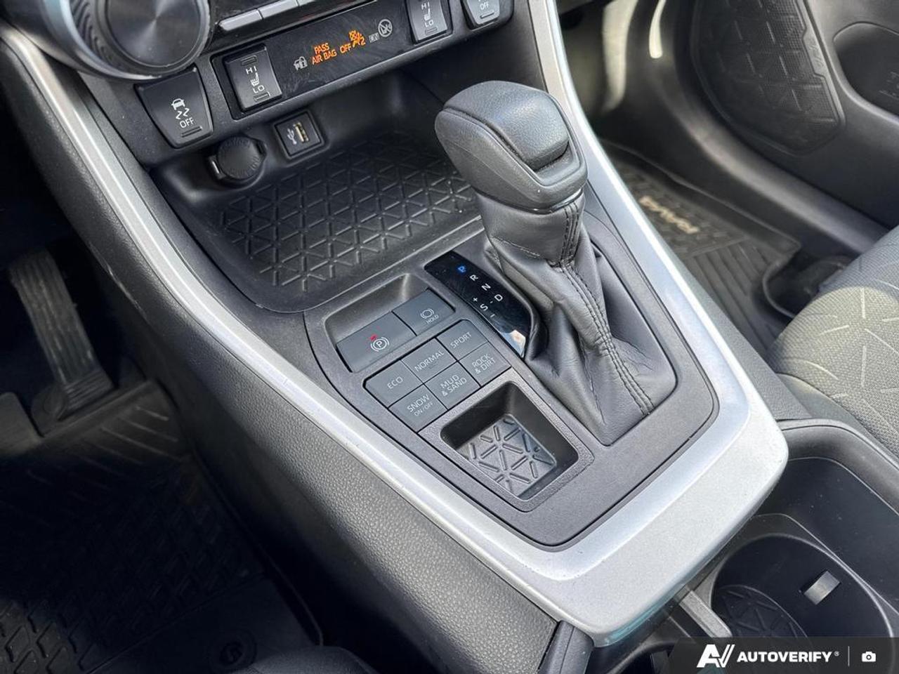 2024 Toyota RAV4 LE BACKUP CAM   BLUETOOTH   HTD SEATS   KEYLESS EN Photo