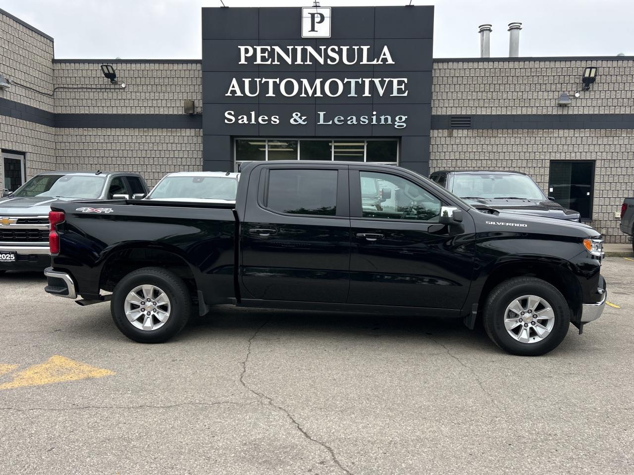 2025 Chevrolet Silverado 1500 4WD CREW CAB, 5.3LV8, NAVI, CARPLAY, ANDROID AUTO Photo2
