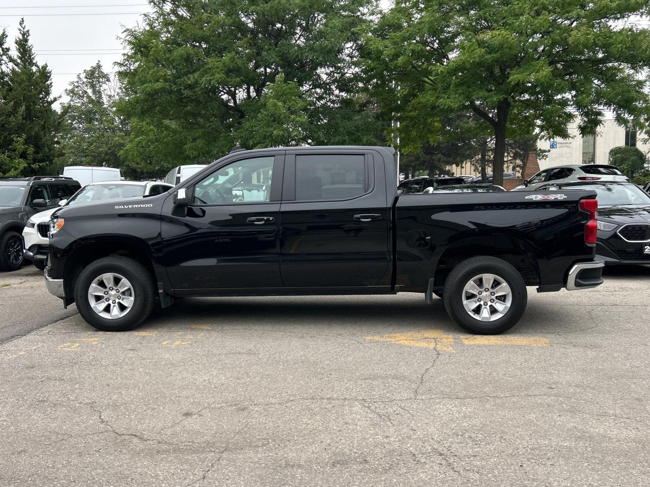 2025 Chevrolet Silverado 1500 4WD CREW CAB, 5.3LV8, NAVI, CARPLAY, ANDROID AUTO Photo