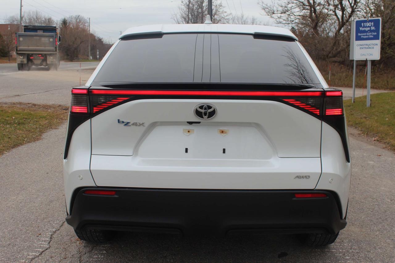 2023 Toyota bZ4X XLE All Wheel Drive, No Accidents, One Owner Photo3