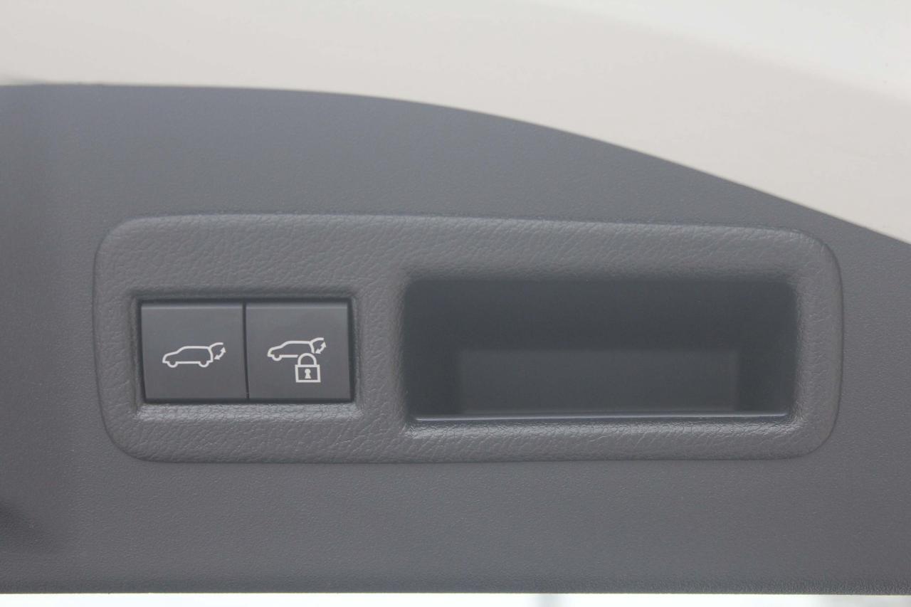 2023 Toyota bZ4X XLE All Wheel Drive, No Accidents, One Owner Photo