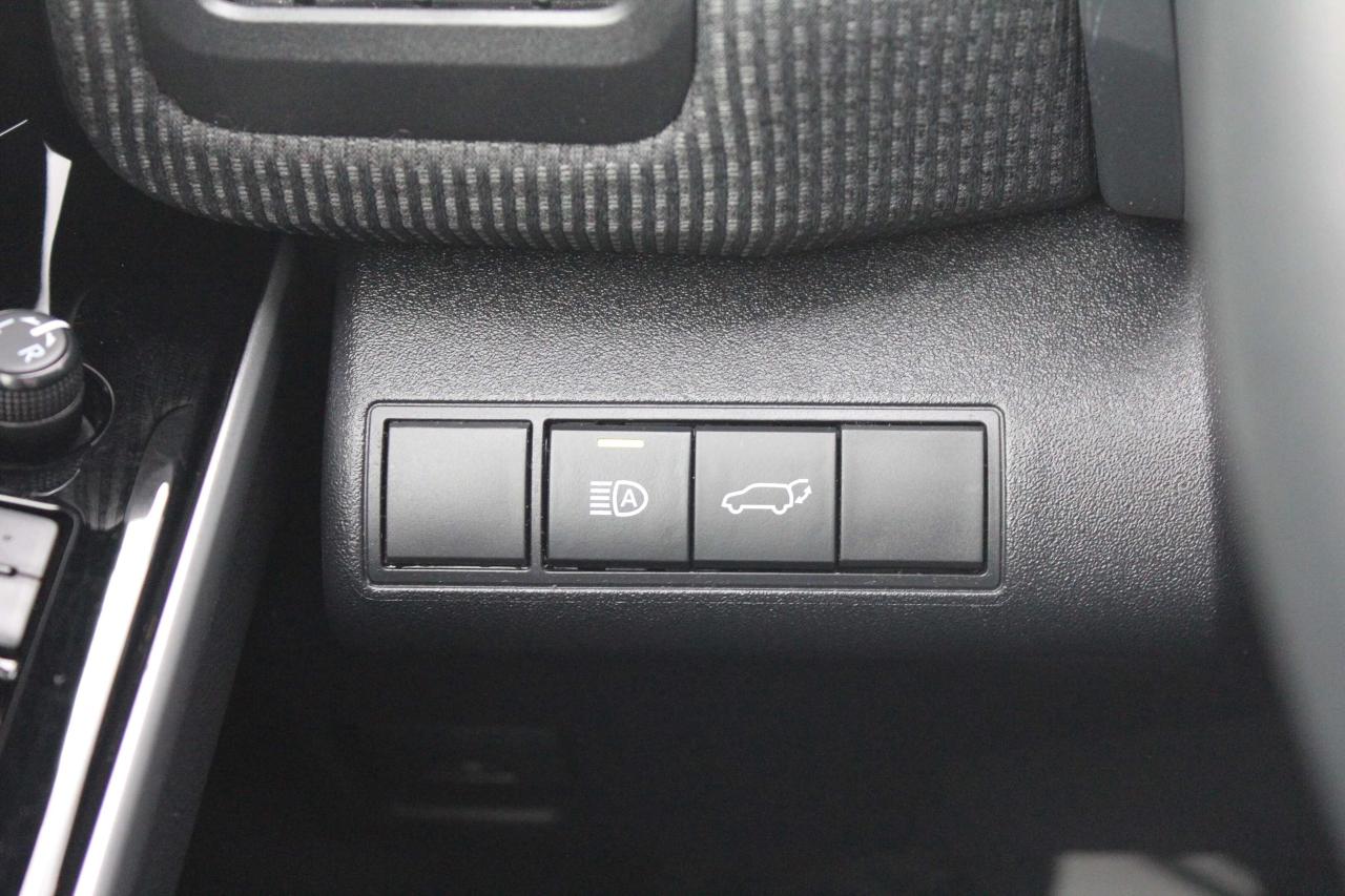 2023 Toyota bZ4X XLE All Wheel Drive, No Accidents, One Owner Photo