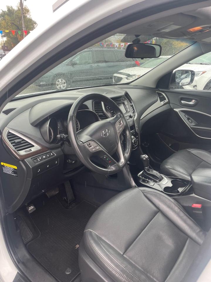 2017 Hyundai Santa Fe Sport AWD 4dr 2.4L SE Photo