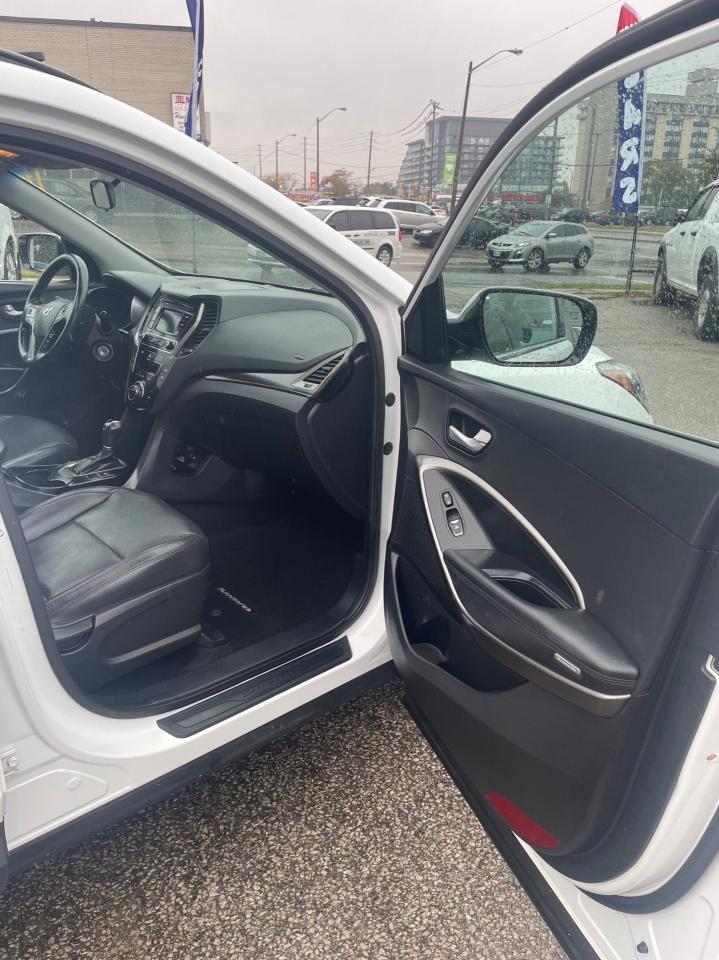 2017 Hyundai Santa Fe Sport AWD 4dr 2.4L SE Photo