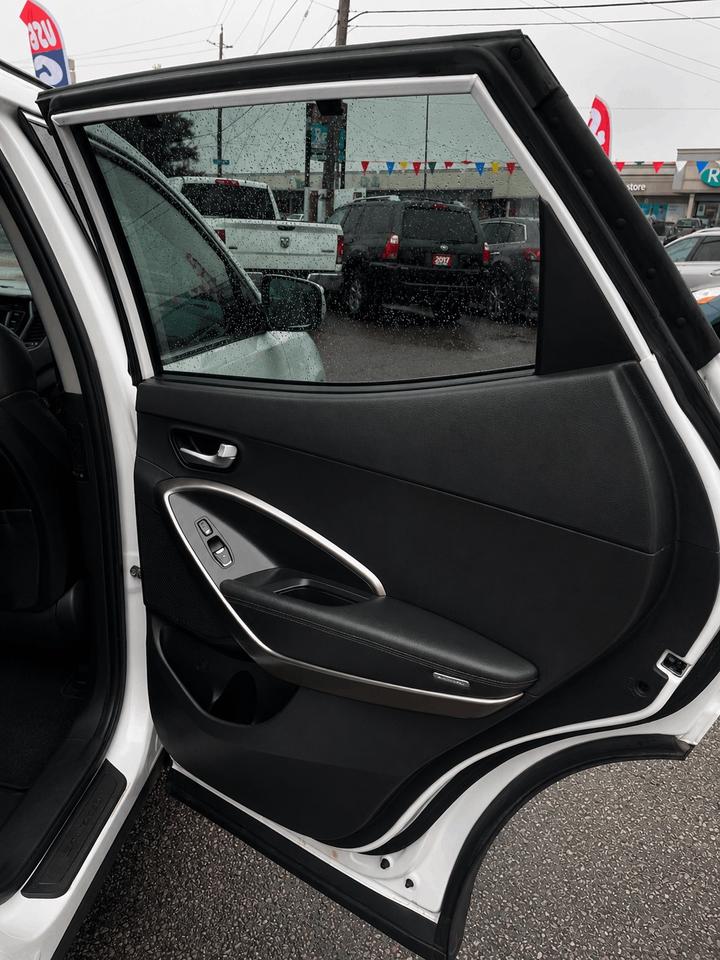 2017 Hyundai Santa Fe Sport AWD 4dr 2.4L SE Photo