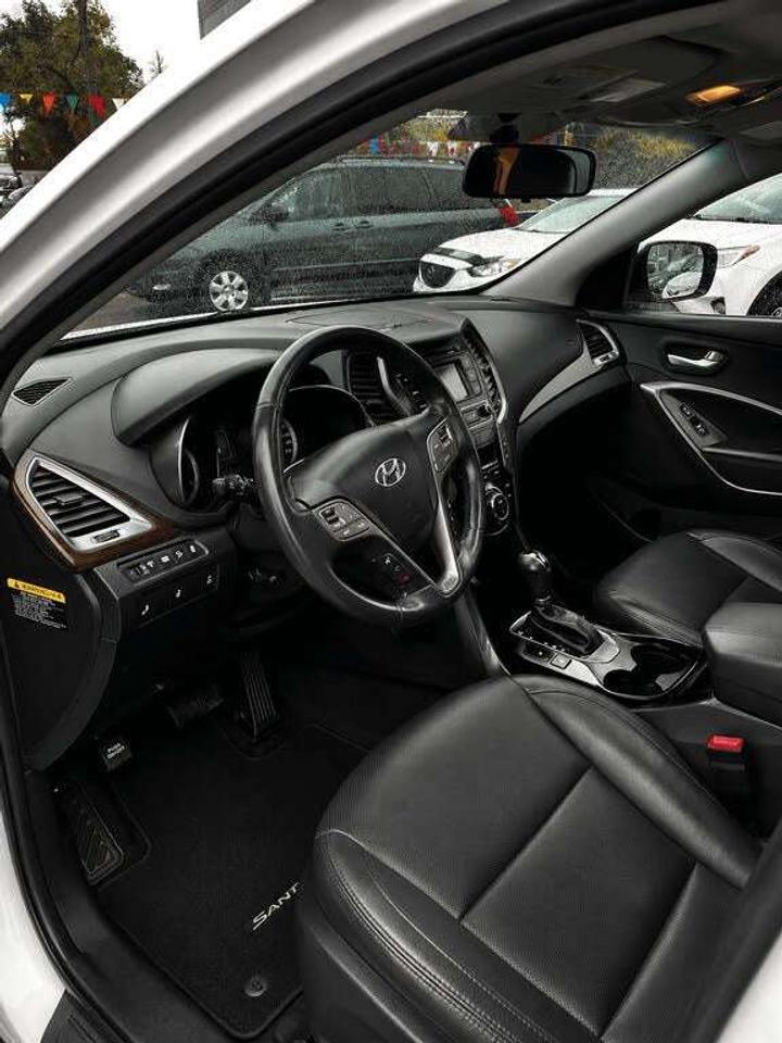 2017 Hyundai Santa Fe AWD 4dr 2.4L SE Photo