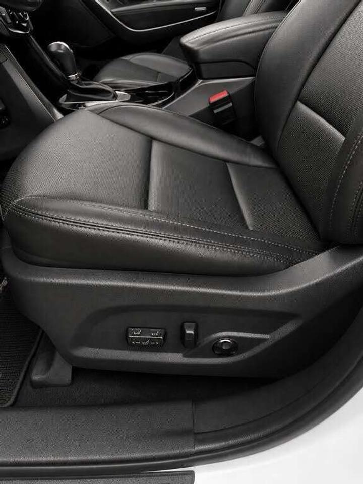2017 Hyundai Santa Fe AWD 4dr 2.4L SE Photo