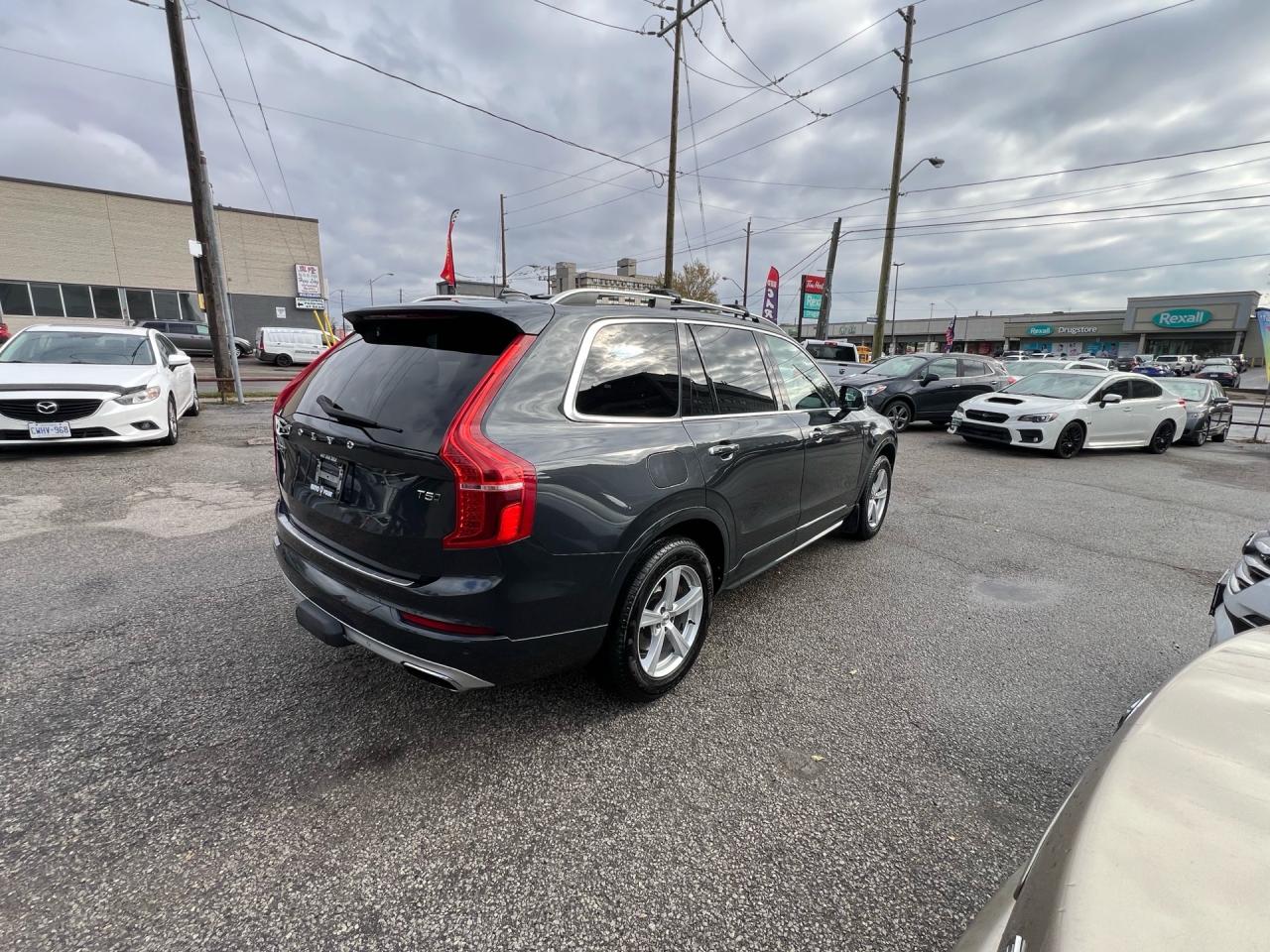 2017 Volvo XC90 AWD 5dr T5 Momentum 7-Passenger Photo