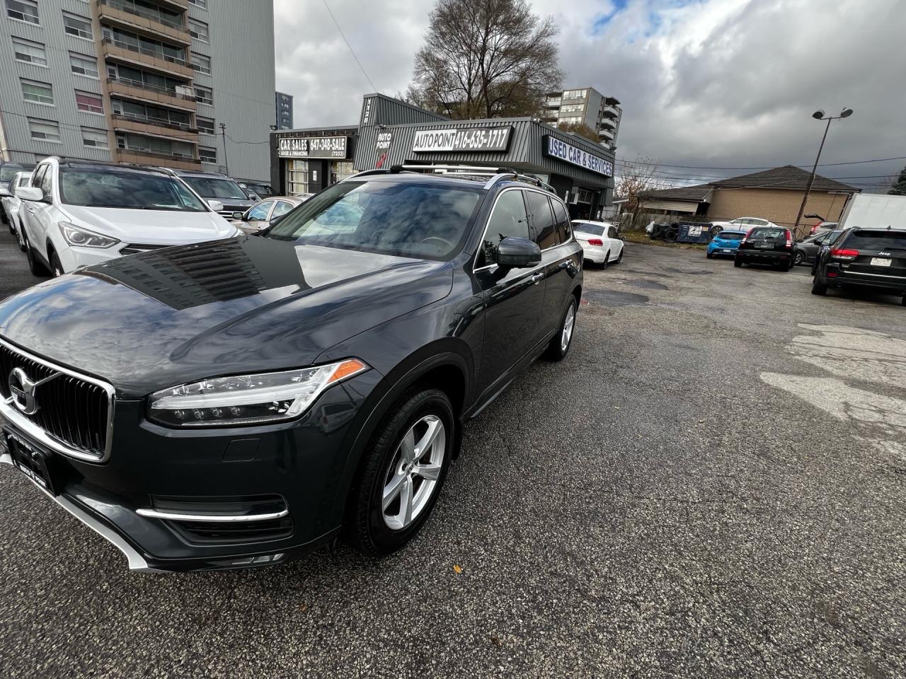 2017 Volvo XC90 AWD 5dr T5 Momentum 7-Passenger Photo4