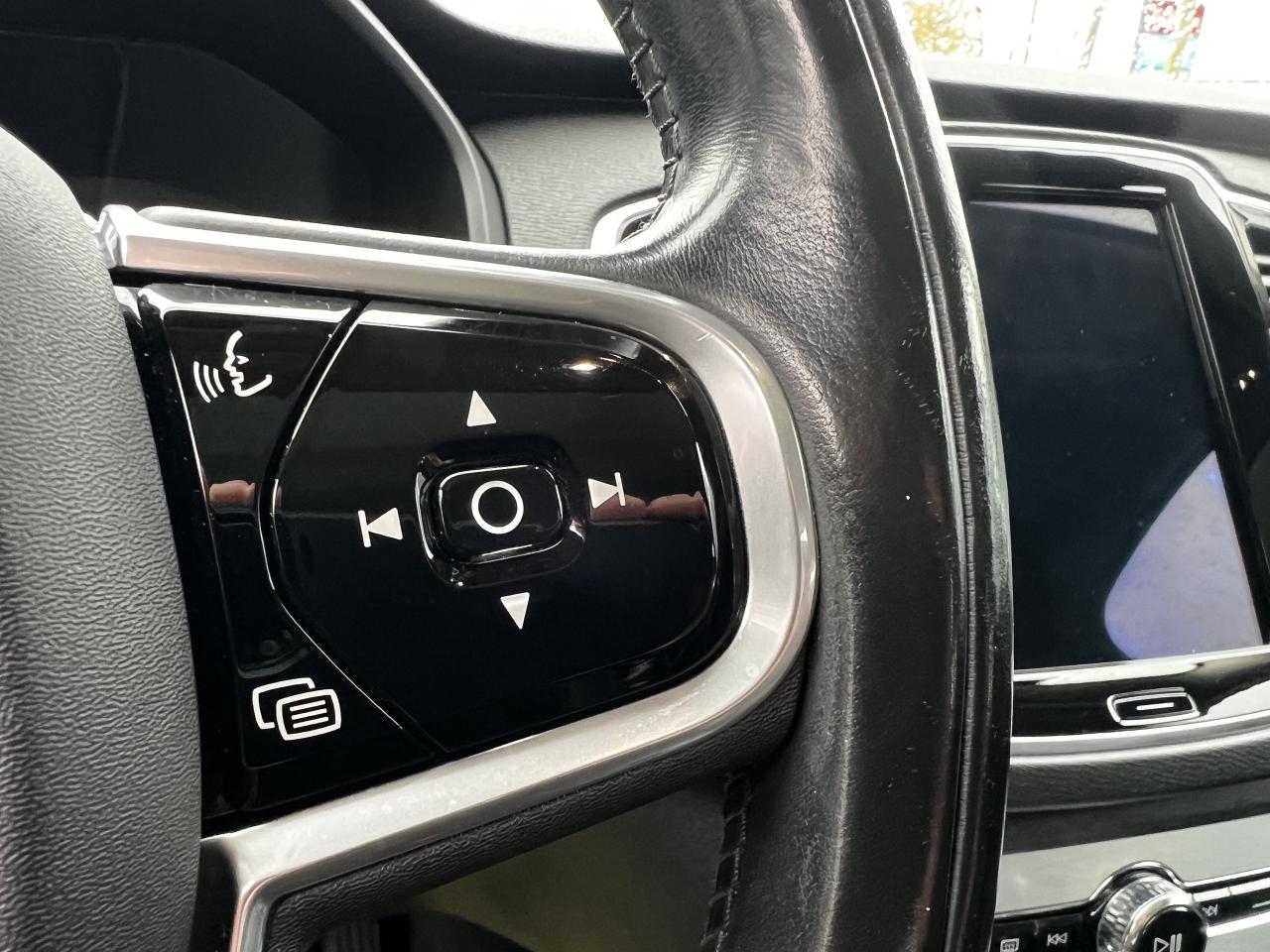 2017 Volvo XC90 AWD 5dr T5 Momentum 7-Passenger Photo