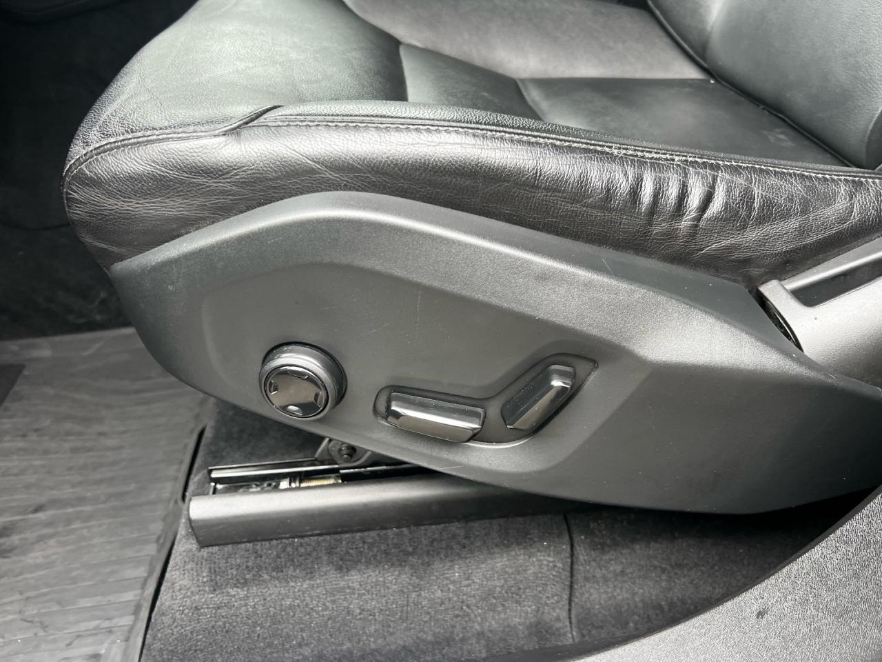 2017 Volvo XC90 AWD 5dr T5 Momentum 7-Passenger Photo