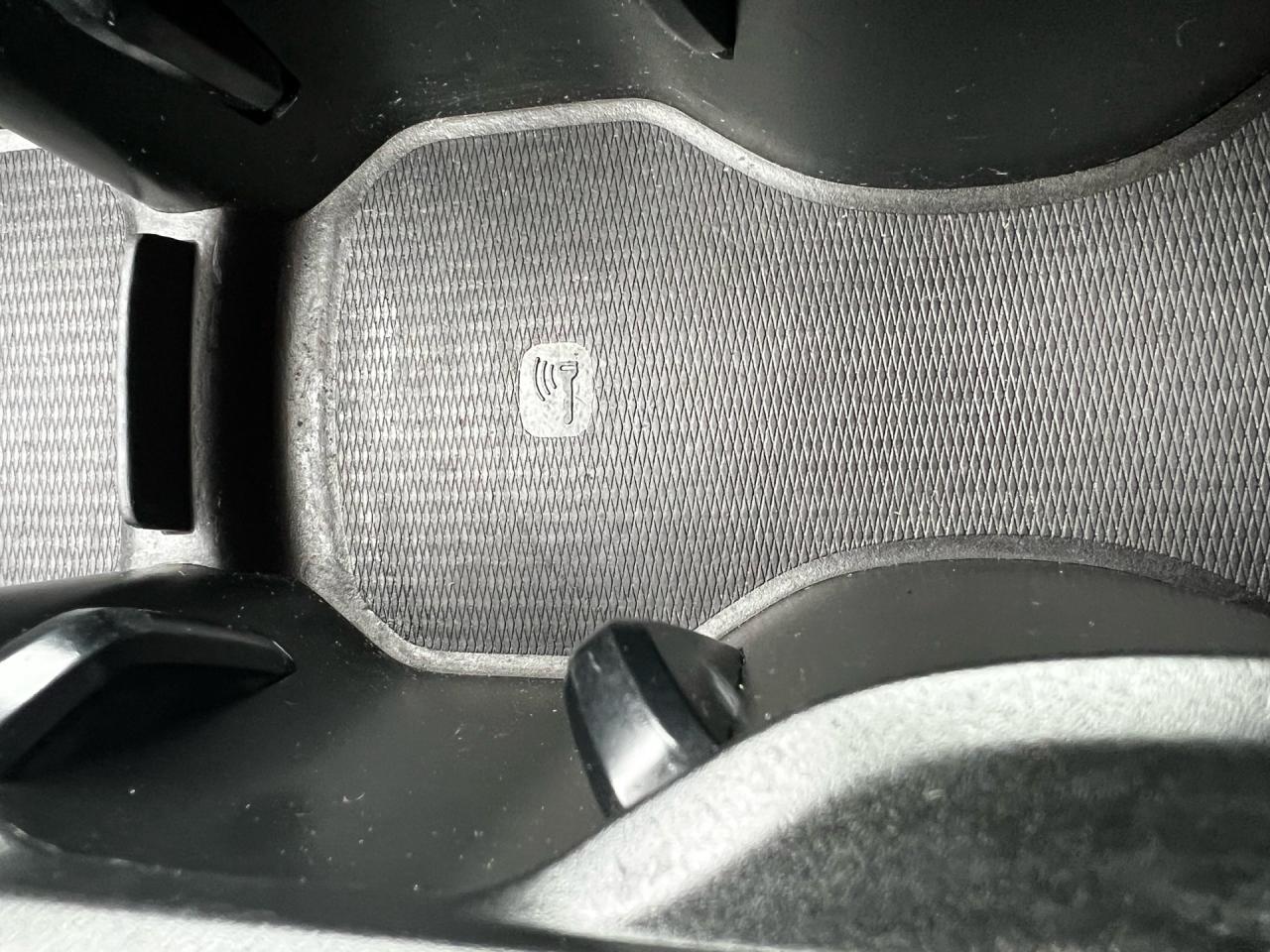 2017 Volvo XC90 AWD 5dr T5 Momentum 7-Passenger Photo