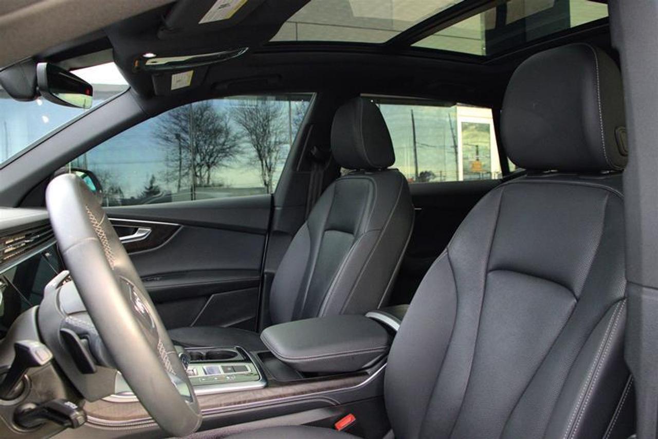 2024 Audi Q8 Progressiv 55 TFSI quattro Photo