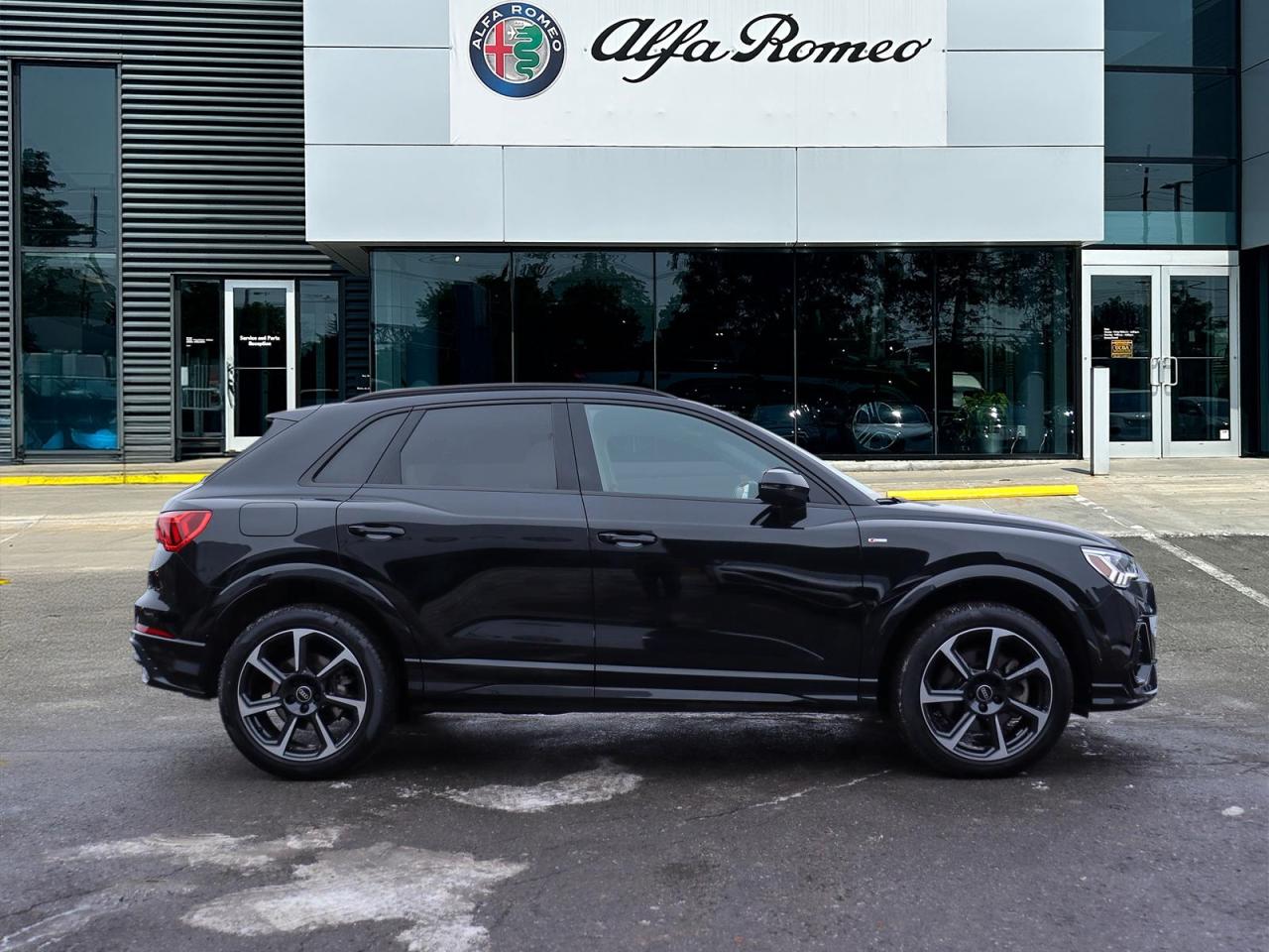 2022 Audi Q3 45 2.0T Progressiv quattro 8sp Tiptronic Photo