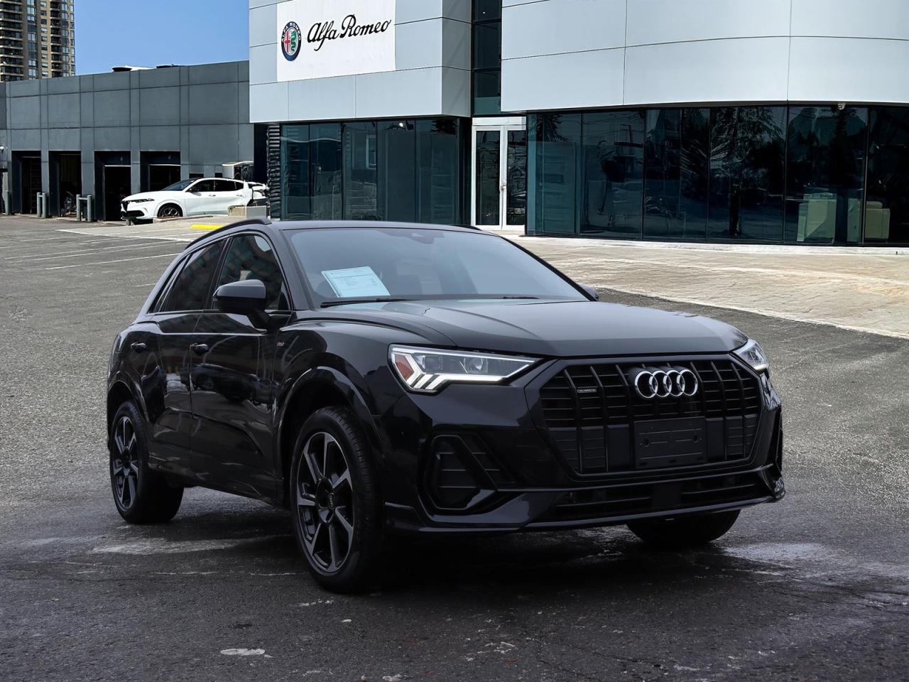 2022 Audi Q3 45 2.0T Progressiv quattro 8sp Tiptronic Photo2