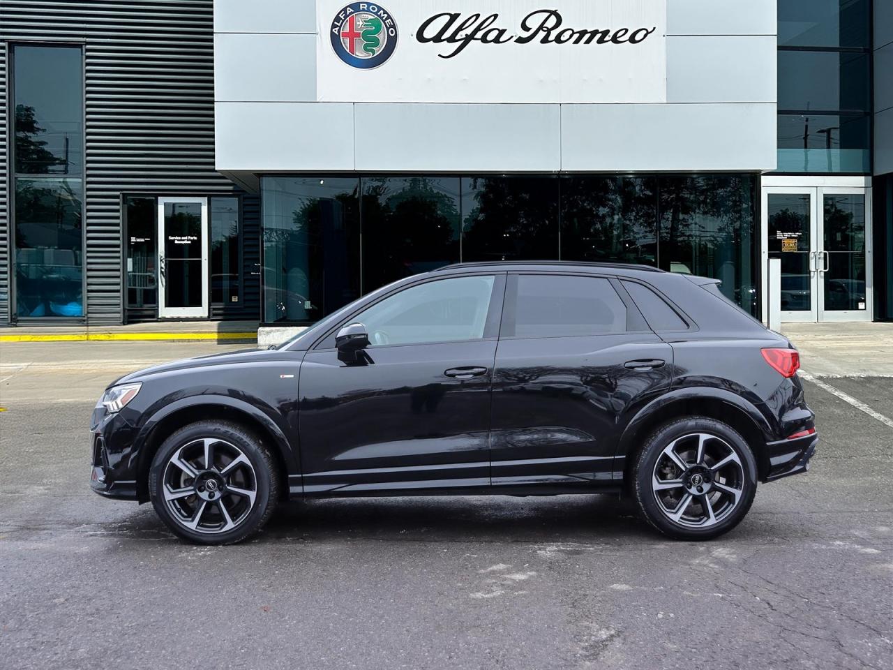 2022 Audi Q3 45 2.0T Progressiv quattro 8sp Tiptronic Photo