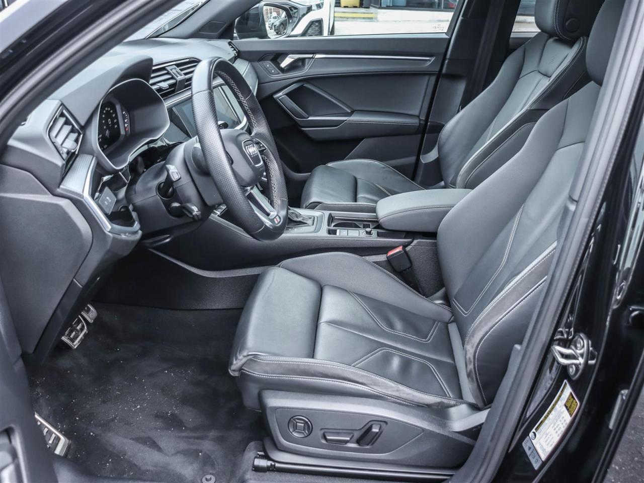 2022 Audi Q3 45 2.0T Progressiv quattro 8sp Tiptronic Photo