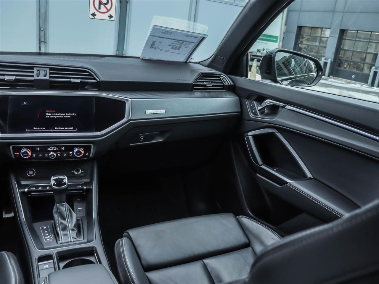 2022 Audi Q3 45 2.0T Progressiv quattro 8sp Tiptronic Photo