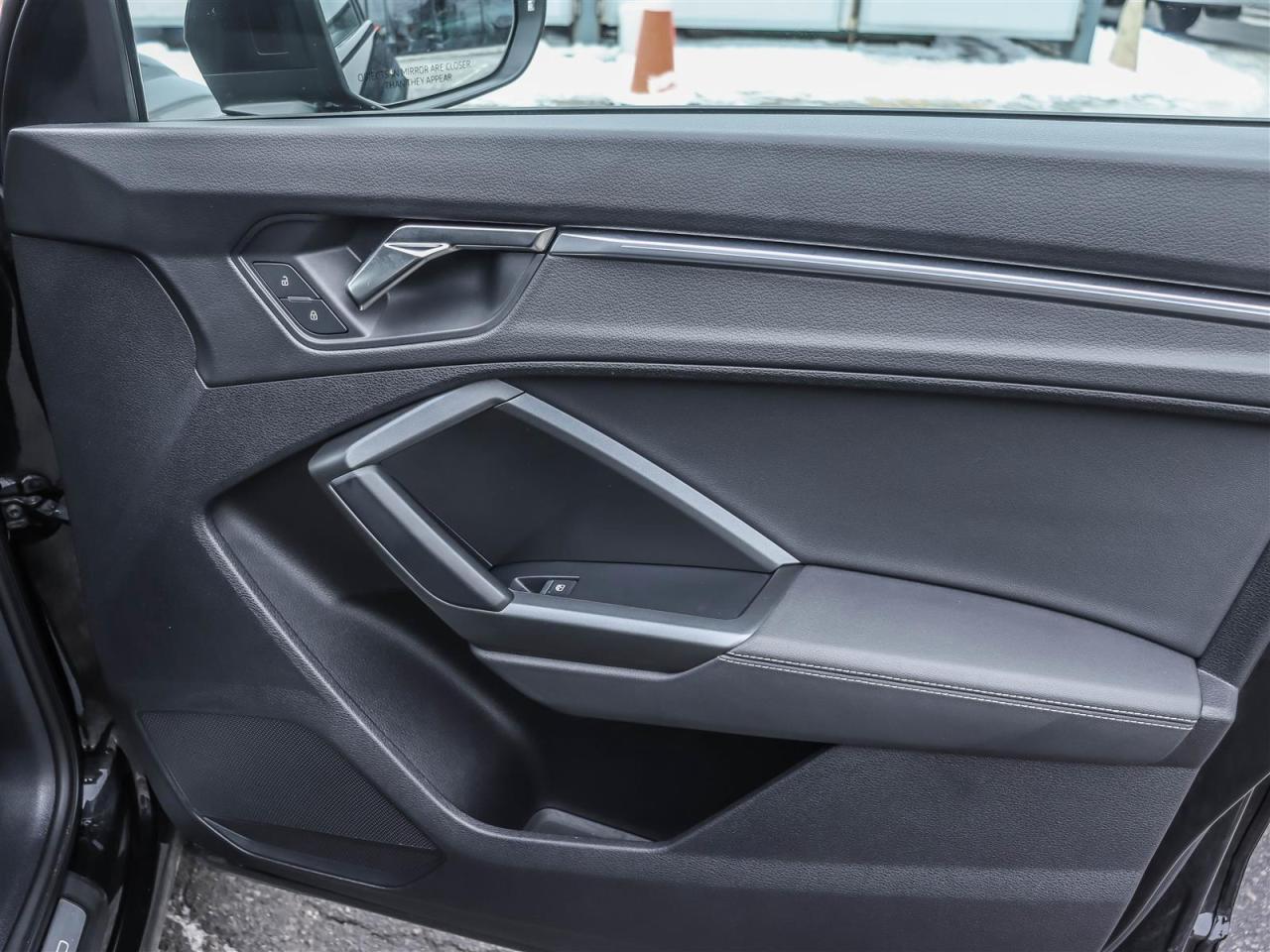 2022 Audi Q3 45 2.0T Progressiv quattro 8sp Tiptronic Photo