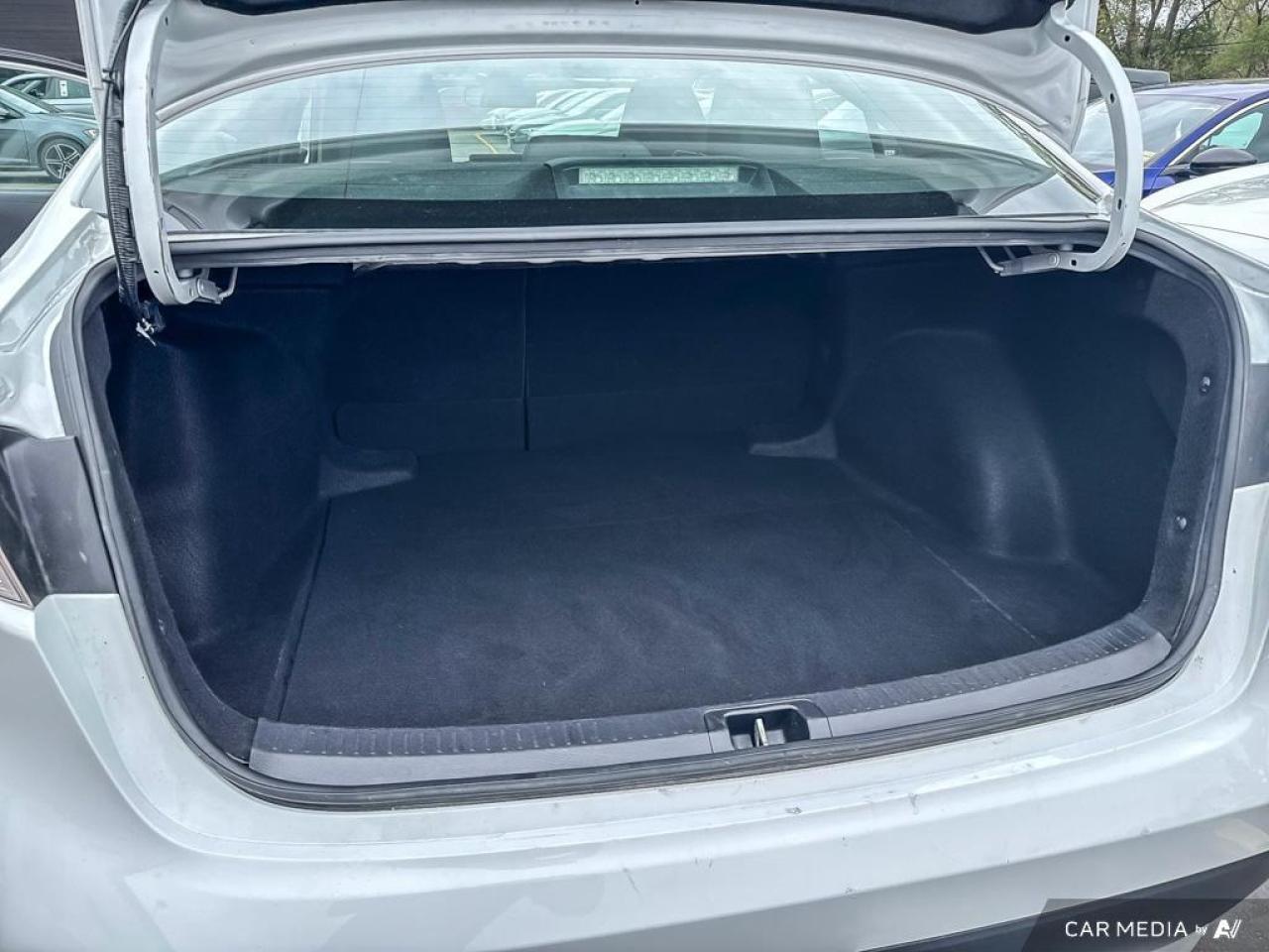 2022 Toyota Corolla LE BACKUP CAM   BLUETOOTH   KEYLESS ENTRY   LANE A Photo