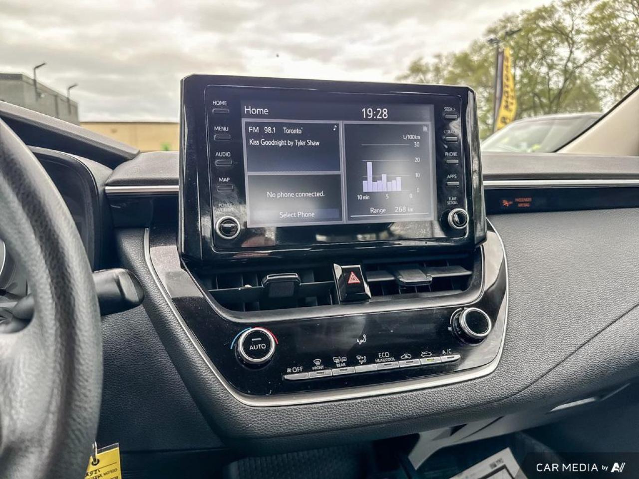 2022 Toyota Corolla LE BACKUP CAM   BLUETOOTH   KEYLESS ENTRY   LANE A Photo