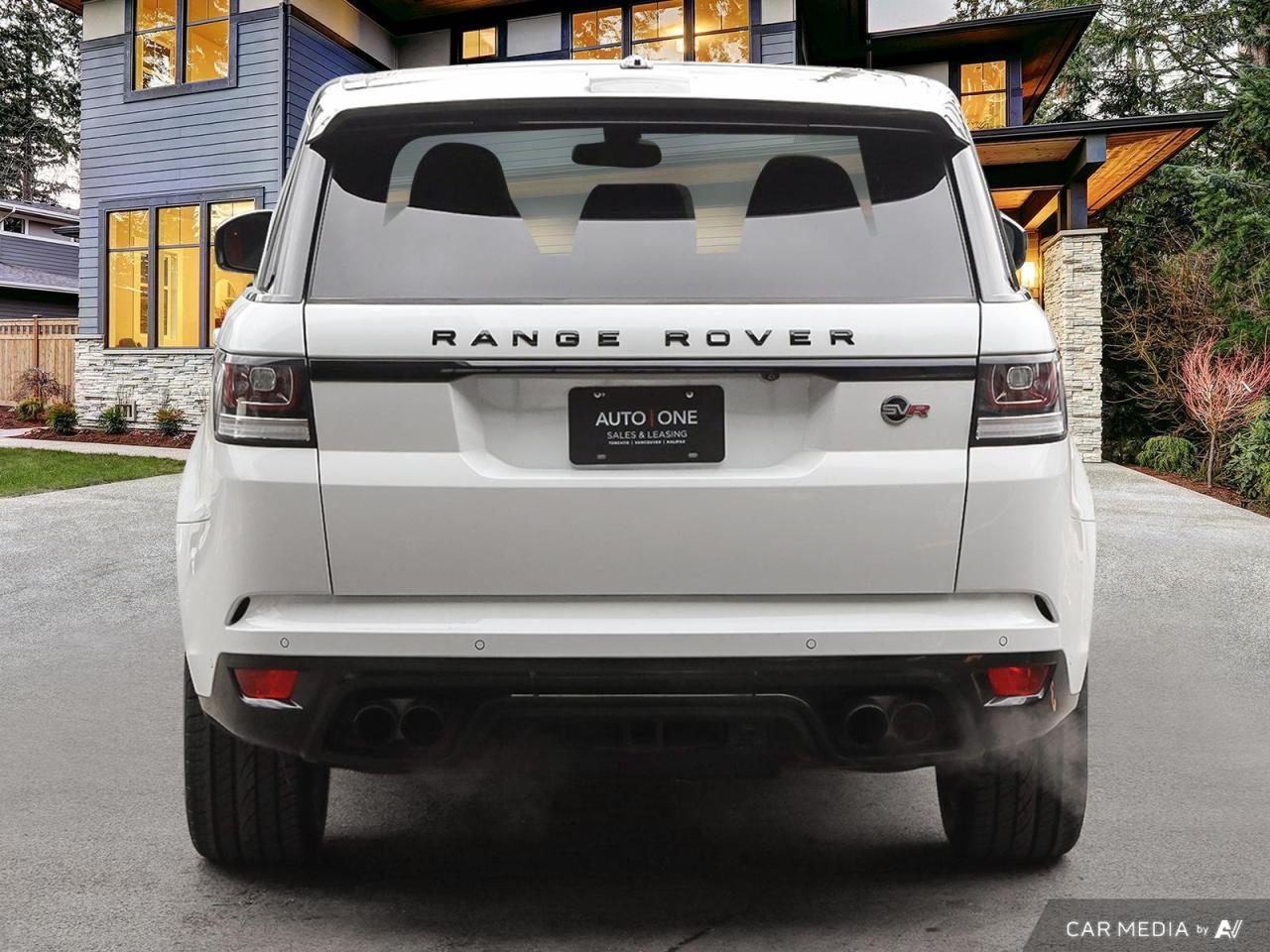 2015 Land Rover Range Rover Sport SVR   550 HP   LOW KMS Photo3