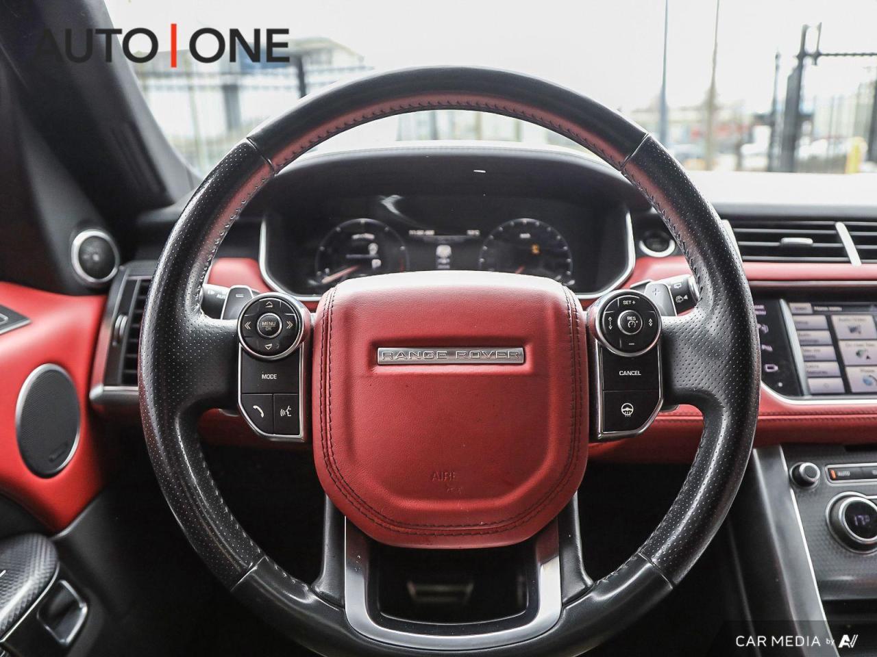 2015 Land Rover Range Rover Sport SVR   550 HP   LOW KMS Photo