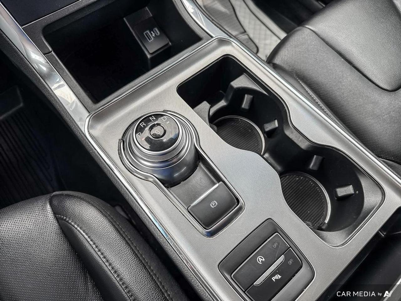 2022 Ford Edge Titanium BACKUP CAM   BLUETOOTH   HTD SEATS   KEYL Photo