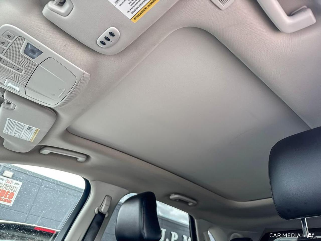 2022 Ford Edge Titanium BACKUP CAM   BLUETOOTH   HTD SEATS   KEYL Photo