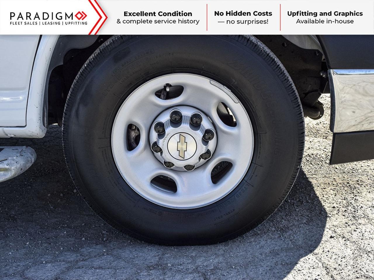 2024 Chevrolet Express Cargo Van 135"wb Low roof Ready to work! Photo