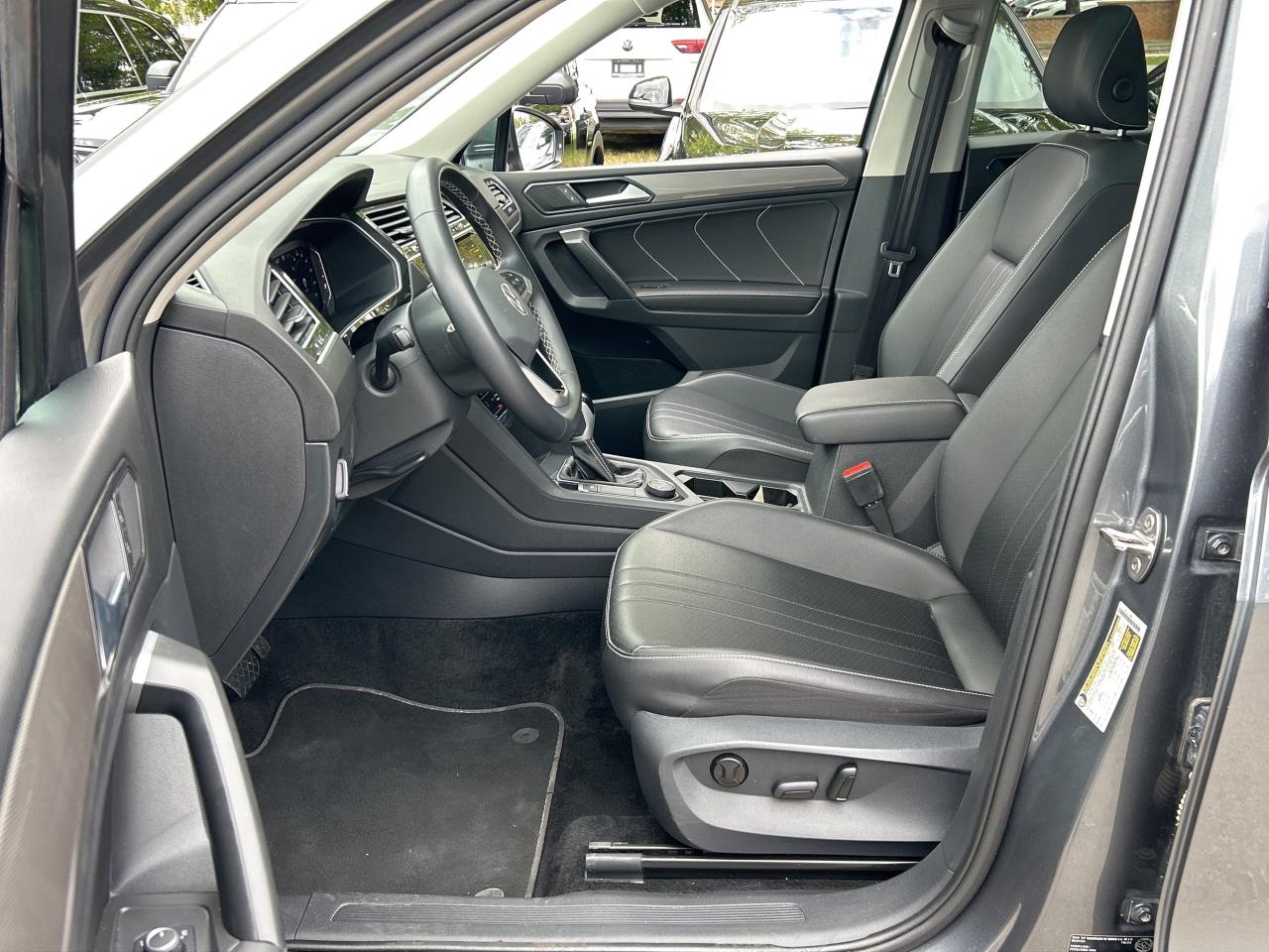 2024 Volkswagen Tiguan PANOROOF, CARPLAY, ADAPTIVE CRUISE,REMOTE STARTER Photo