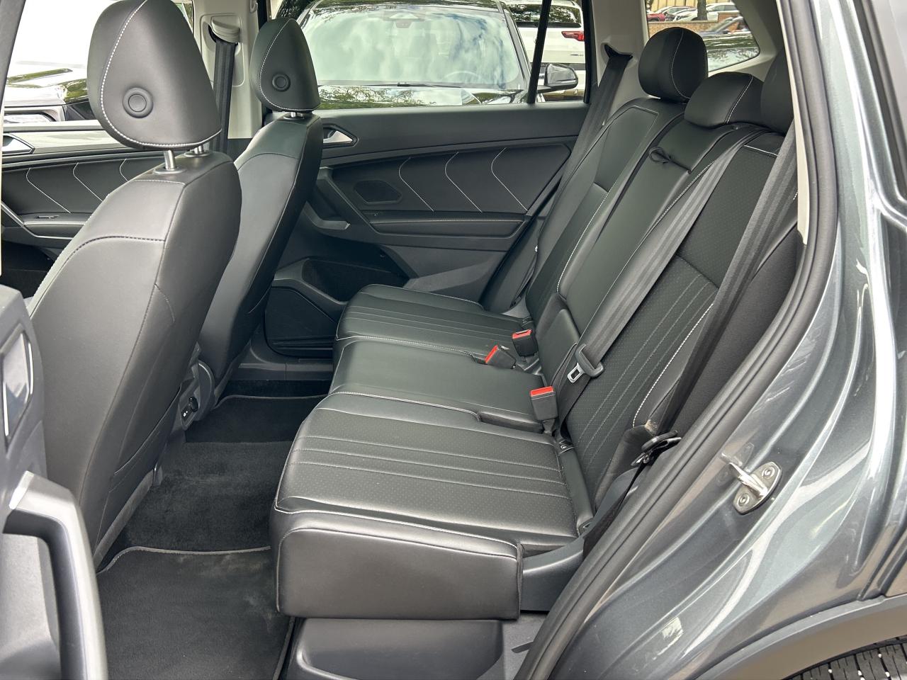 2024 Volkswagen Tiguan PANOROOF, CARPLAY, ADAPTIVE CRUISE,REMOTE STARTER Photo