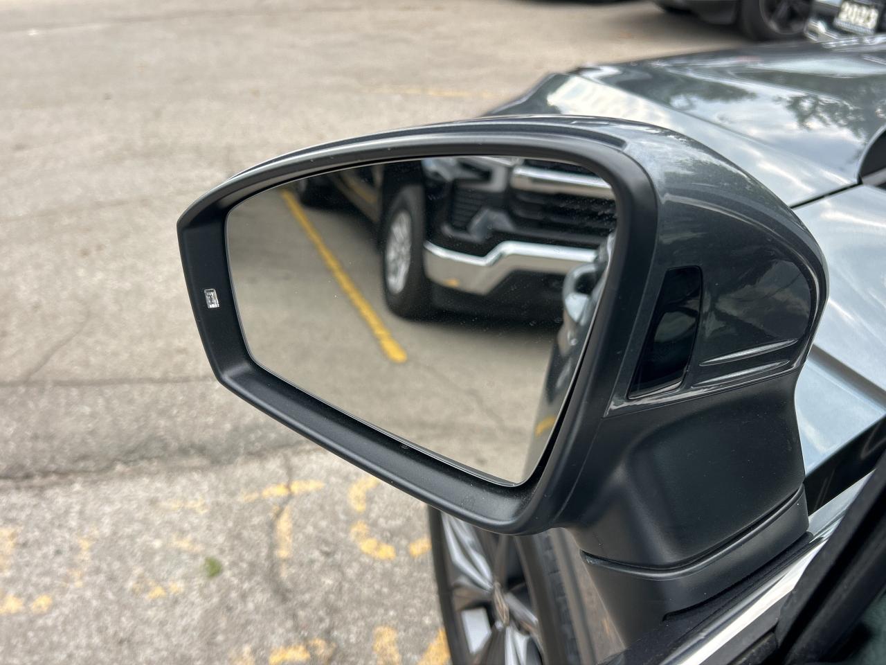 2024 Volkswagen Tiguan PANOROOF, CARPLAY, ADAPTIVE CRUISE,REMOTE STARTER Photo