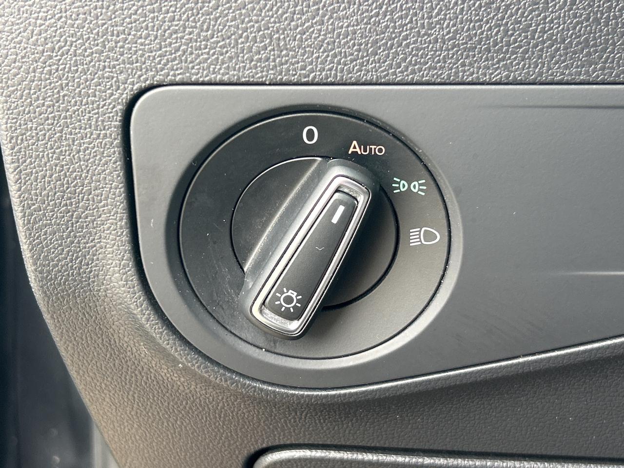 2024 Volkswagen Tiguan PANOROOF, CARPLAY, ADAPTIVE CRUISE,REMOTE STARTER Photo