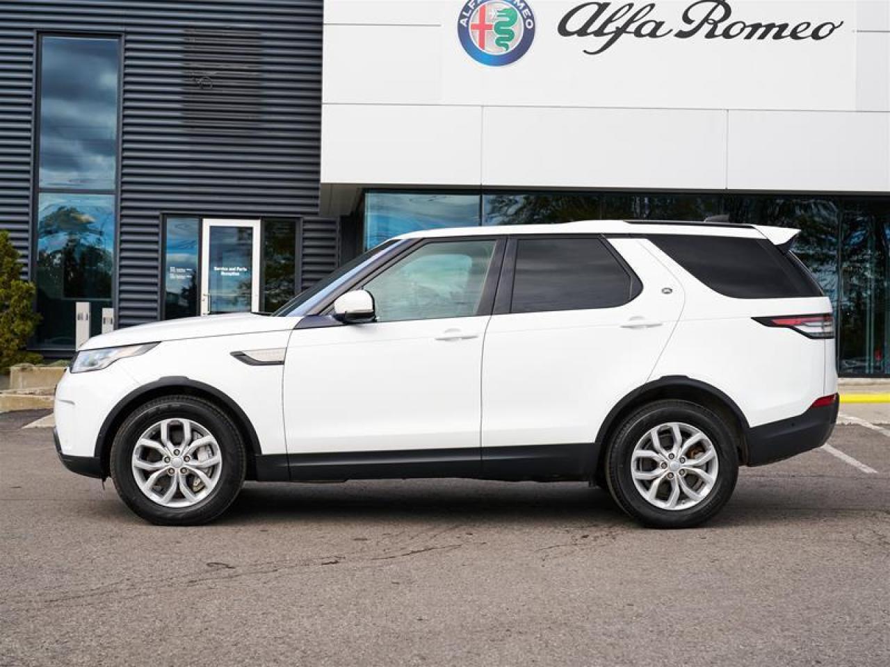 2020 Land Rover Discovery SE Photo