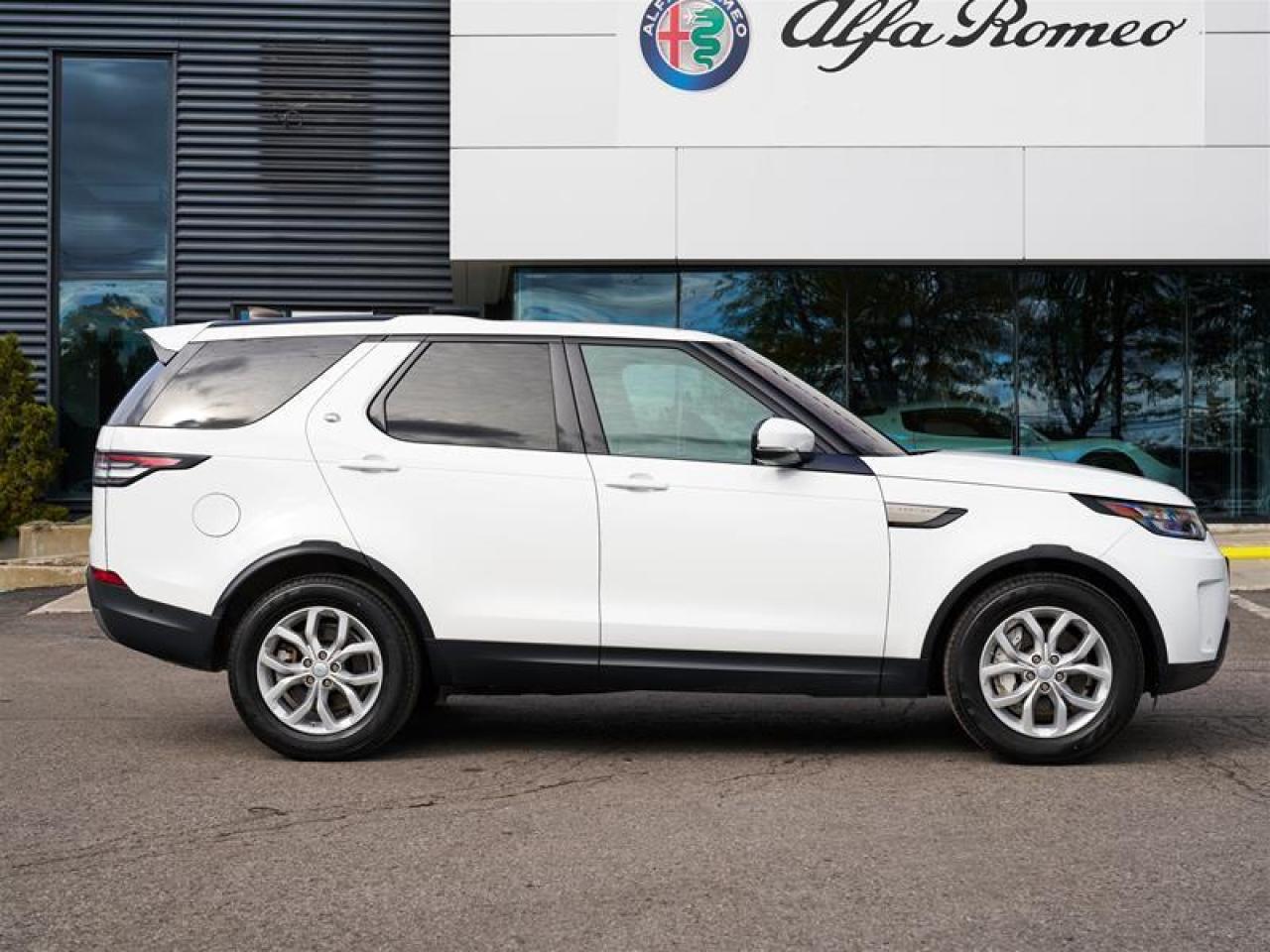 2020 Land Rover Discovery SE Photo