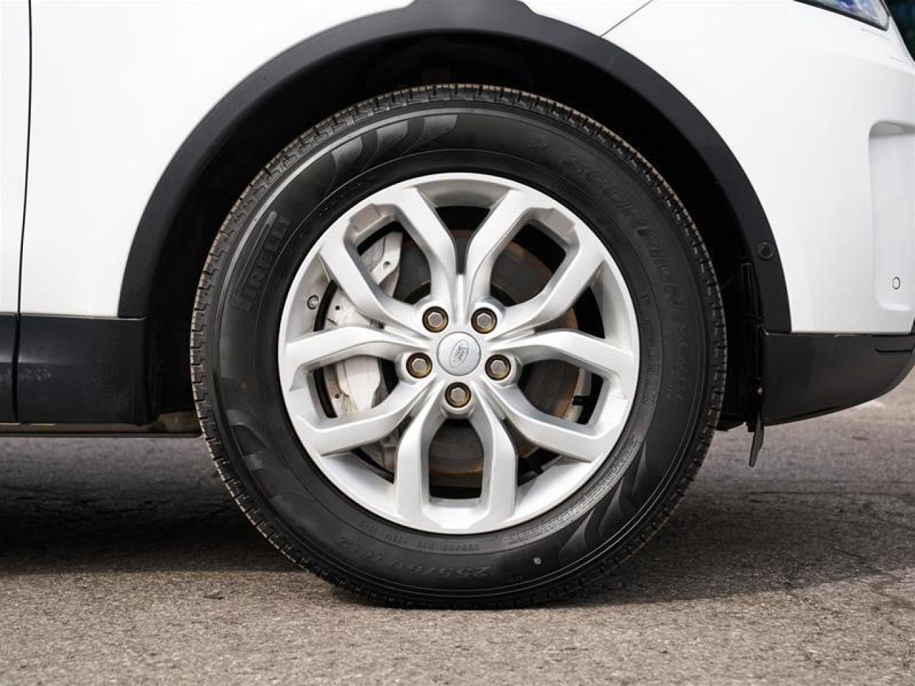 2020 Land Rover Discovery SE Photo