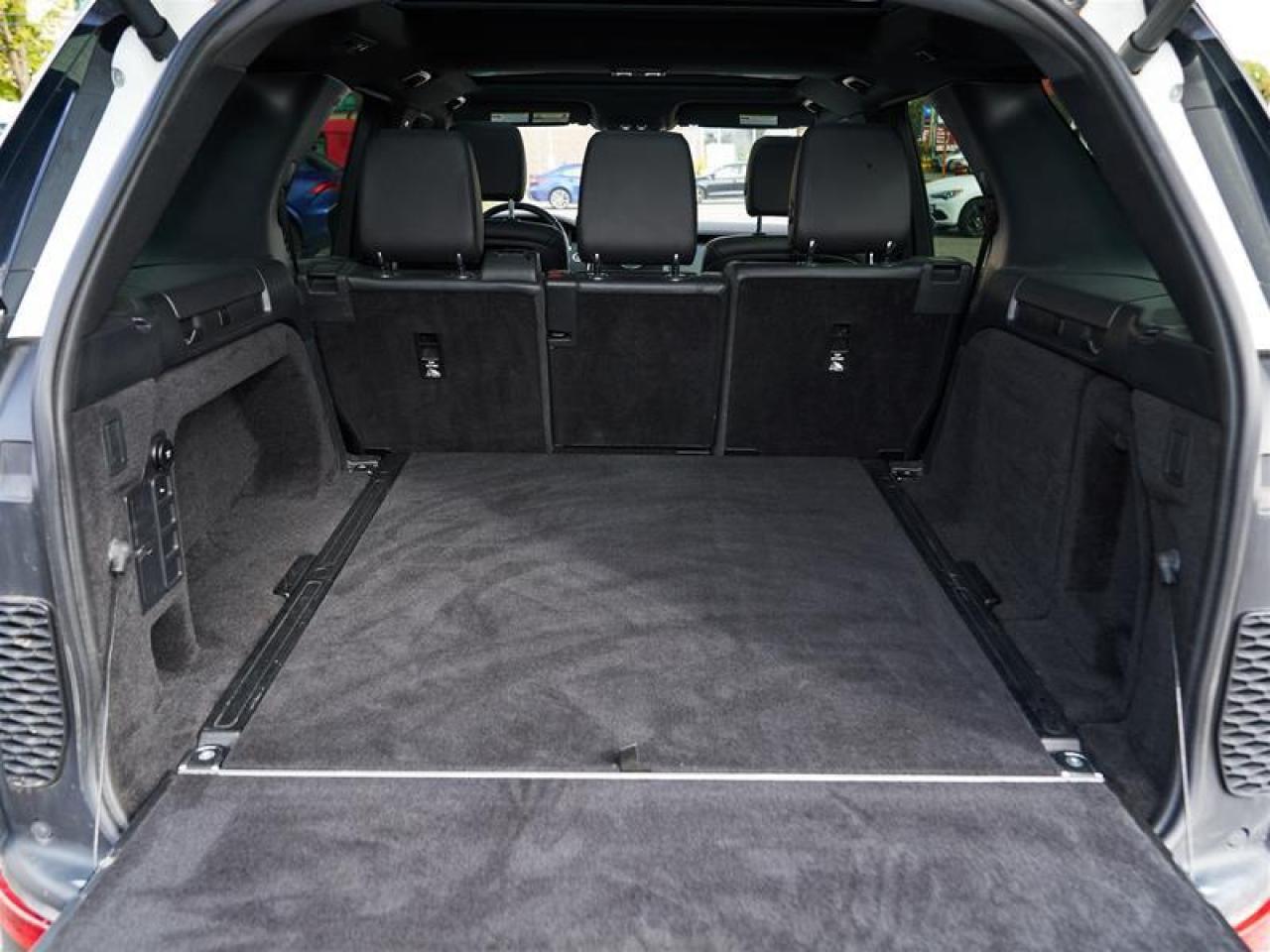 2020 Land Rover Discovery SE Photo