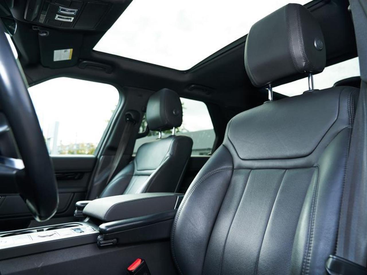 2020 Land Rover Discovery SE Photo