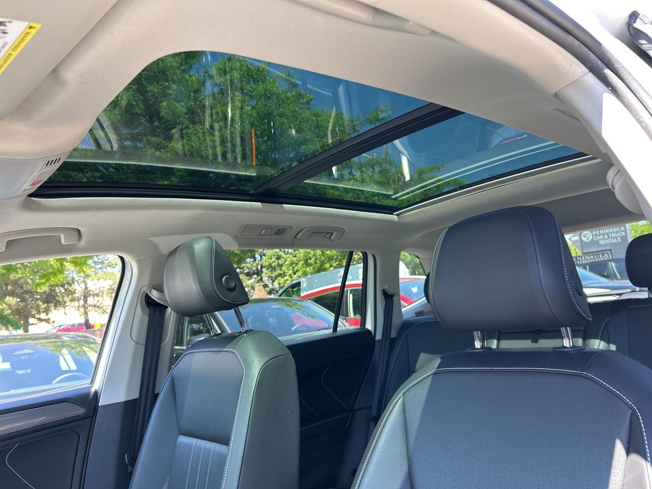 2024 Volkswagen Tiguan NEW TIRES & BRAKES, PANOROOF,CARPLAY, REMOTE START Photo2