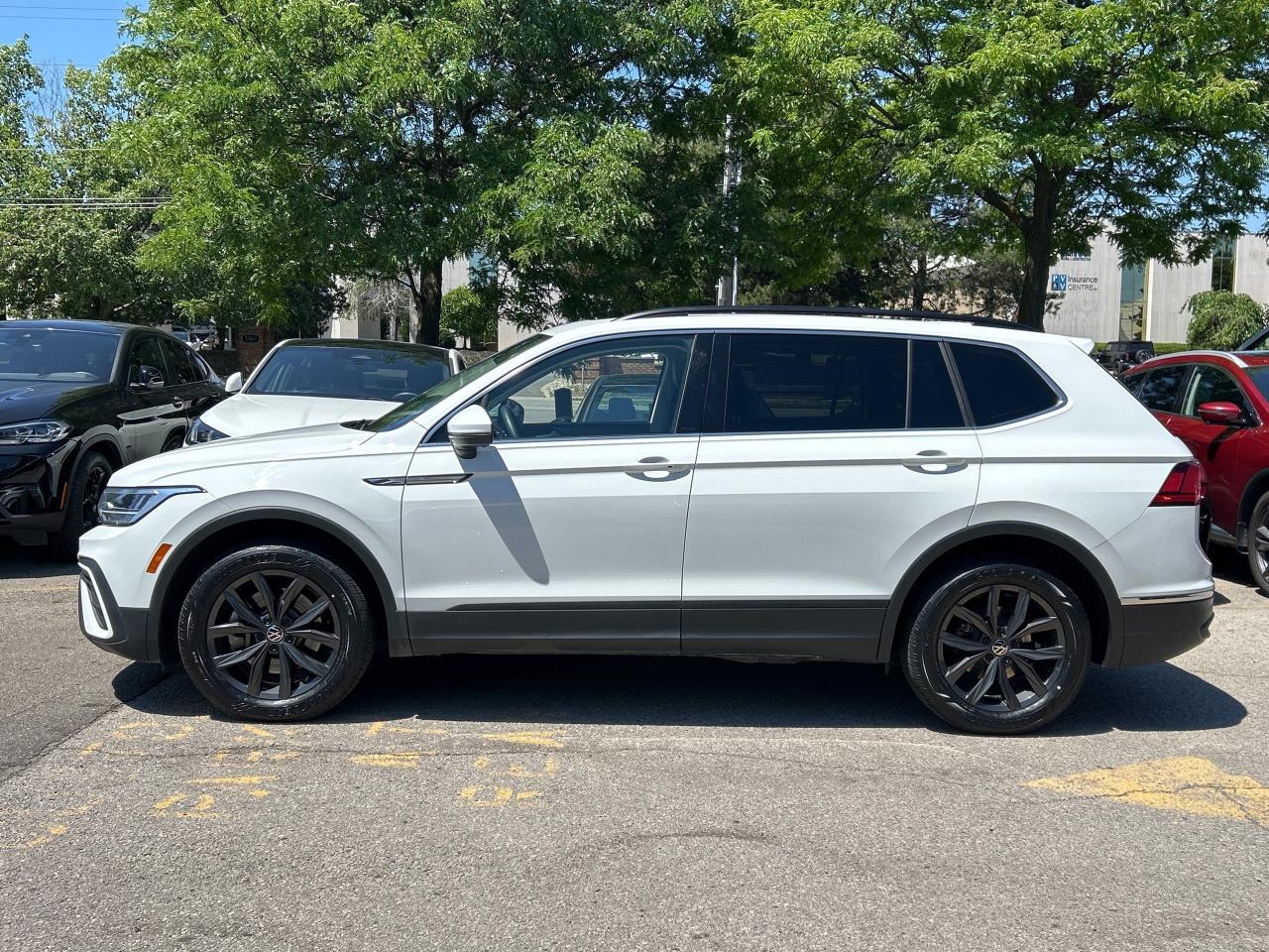 2024 Volkswagen Tiguan NEW TIRES & BRAKES, PANOROOF,CARPLAY, REMOTE START Photo