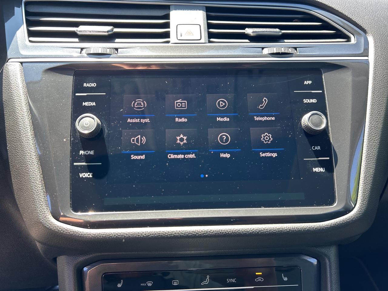 2024 Volkswagen Tiguan NEW TIRES & BRAKES, PANOROOF,CARPLAY, REMOTE START Photo