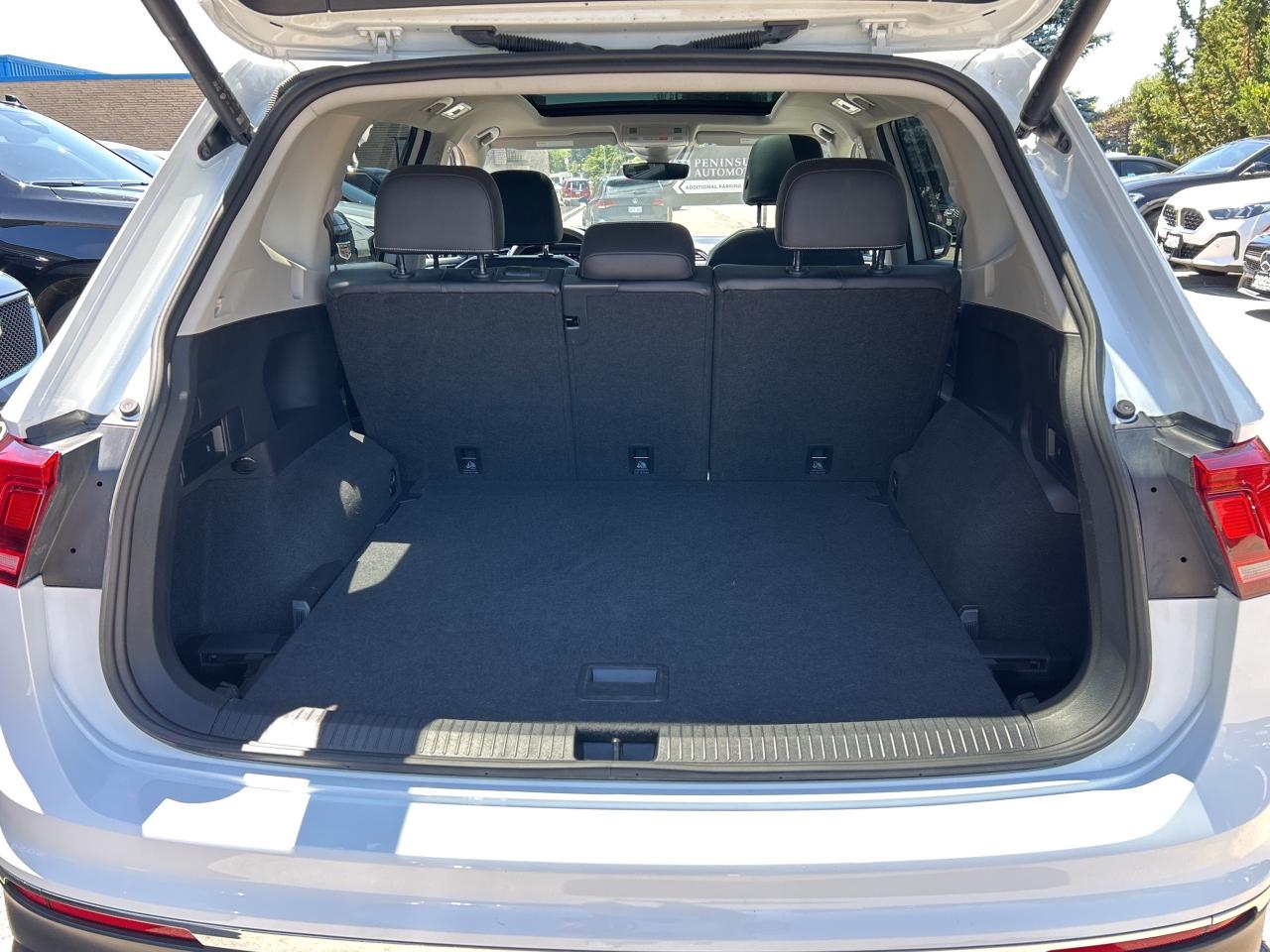 2024 Volkswagen Tiguan NEW TIRES & BRAKES, PANOROOF,CARPLAY, REMOTE START Photo