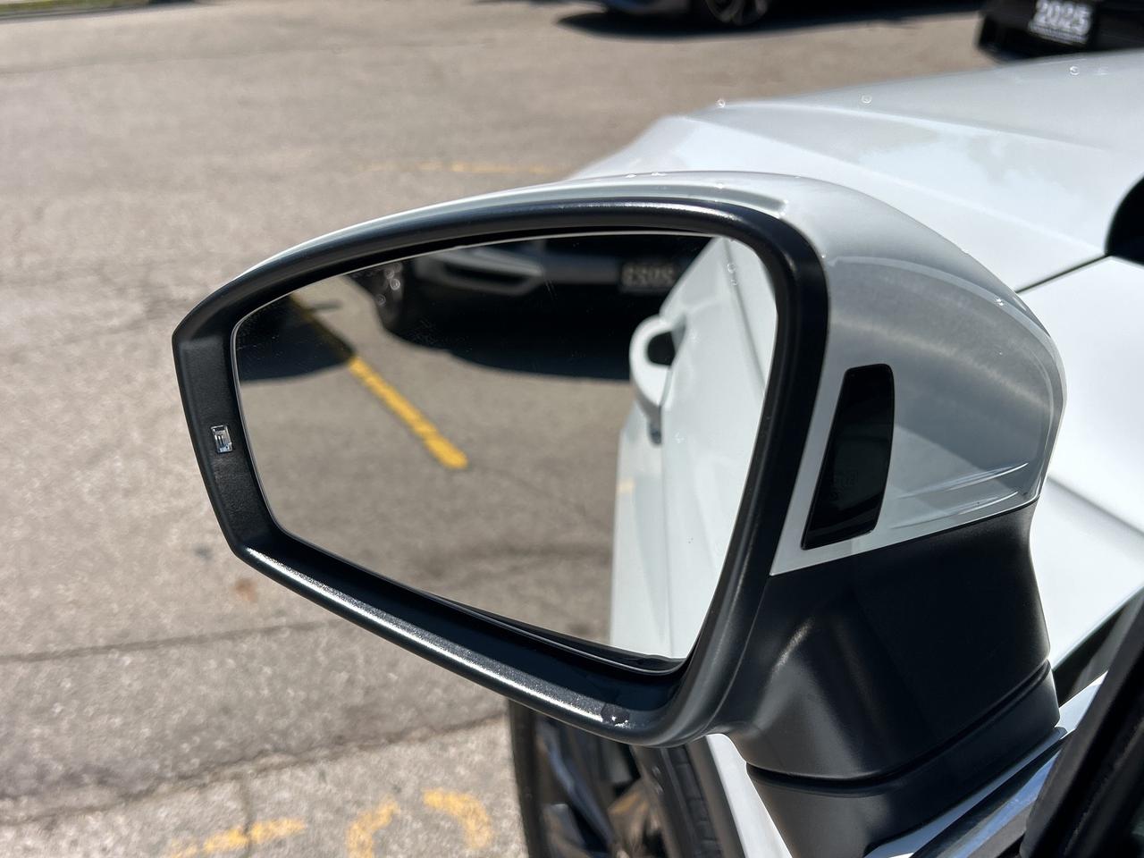 2024 Volkswagen Tiguan NEW TIRES & BRAKES, PANOROOF,CARPLAY, REMOTE START Photo