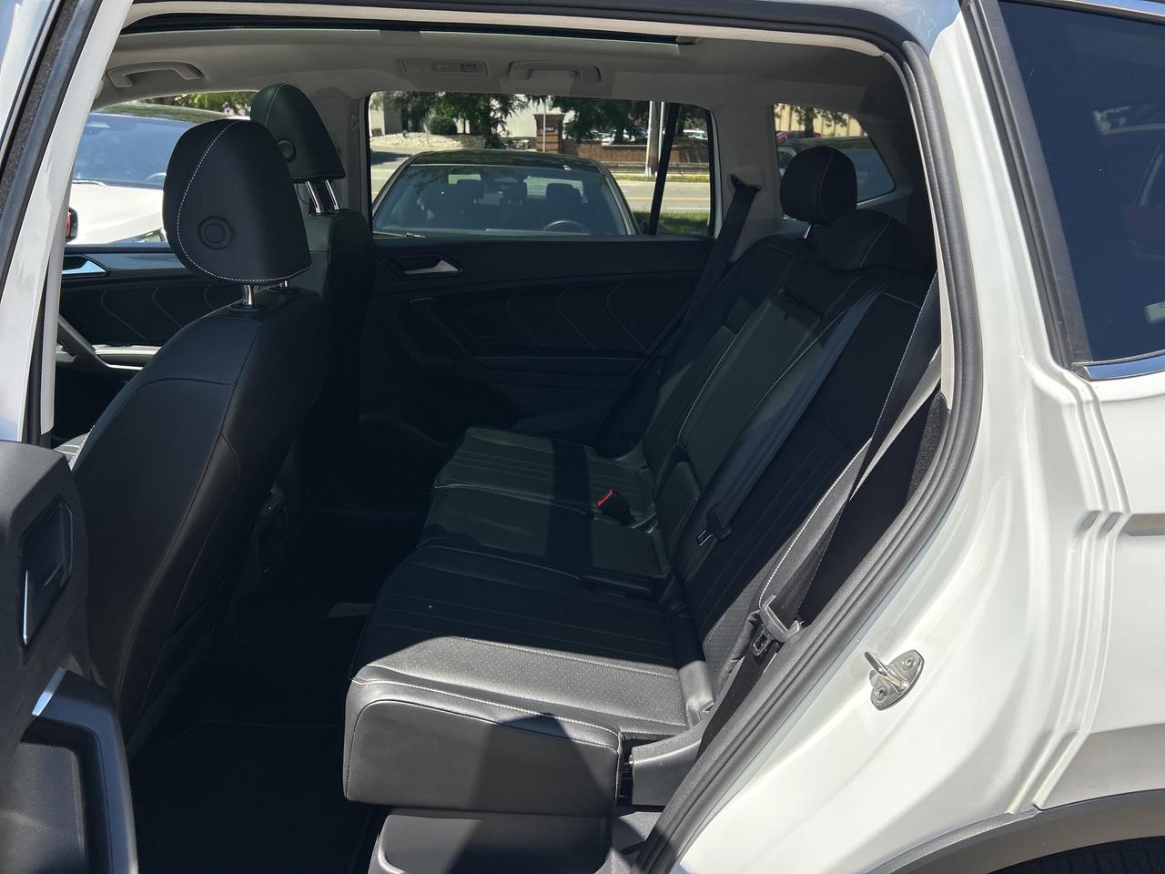 2024 Volkswagen Tiguan NEW TIRES & BRAKES, PANOROOF,CARPLAY, REMOTE START Photo