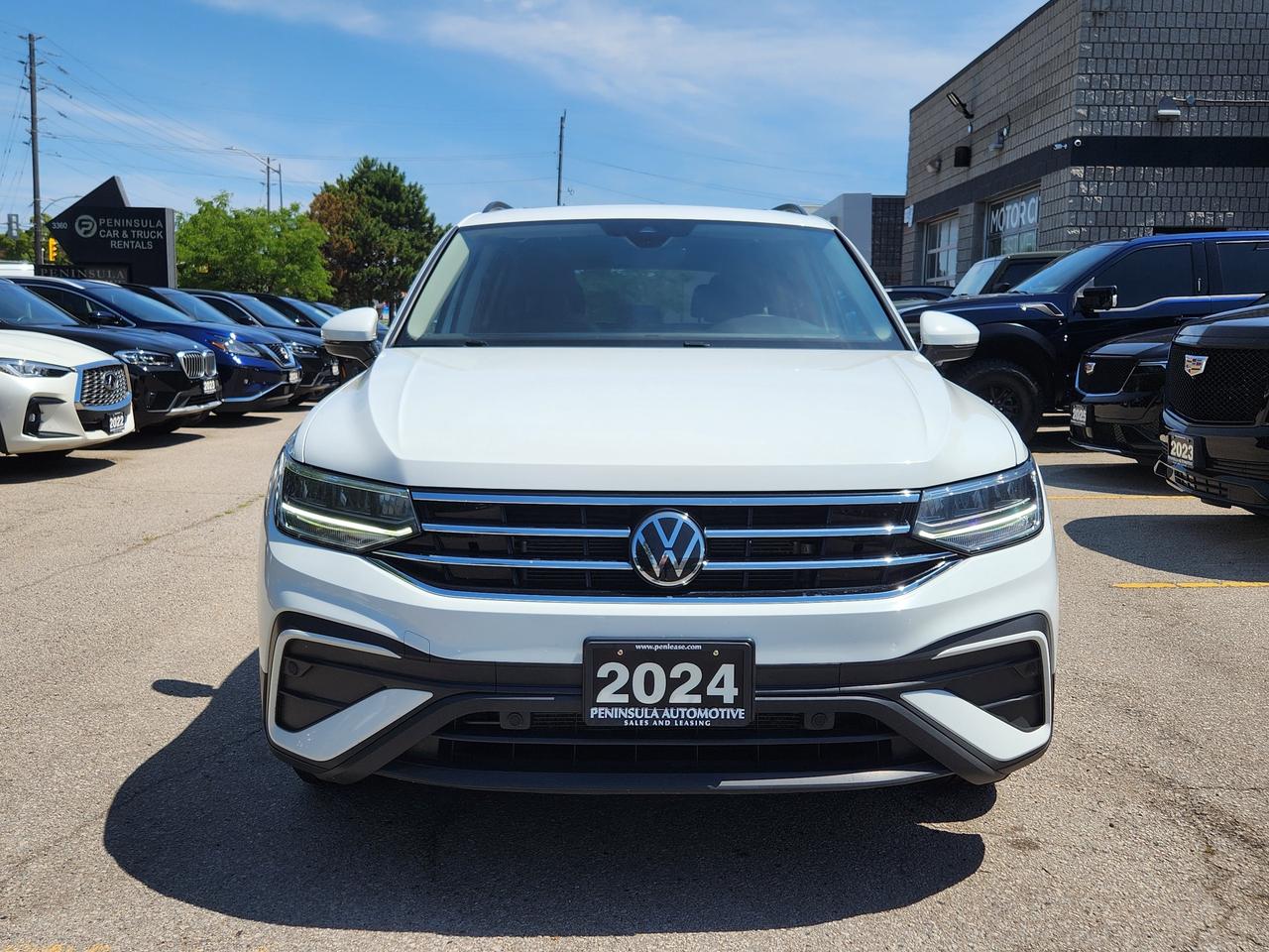 2024 Volkswagen Tiguan NEW TIRES & BRAKES, PANOROOF,CARPLAY, REMOTE START Photo