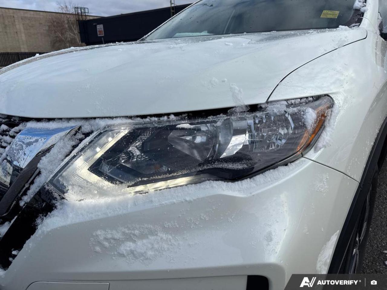 2020 Nissan Rogue SV BACKUP CAM   BLUETOOTH   HTD SEATS   KEYLESS EN Photo