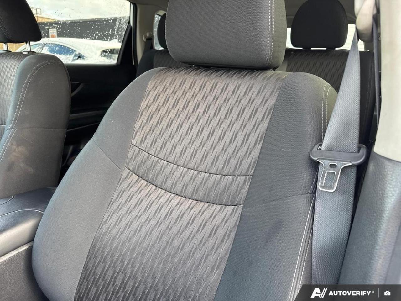 2020 Nissan Rogue SV BACKUP CAM   BLUETOOTH   HTD SEATS   KEYLESS EN Photo